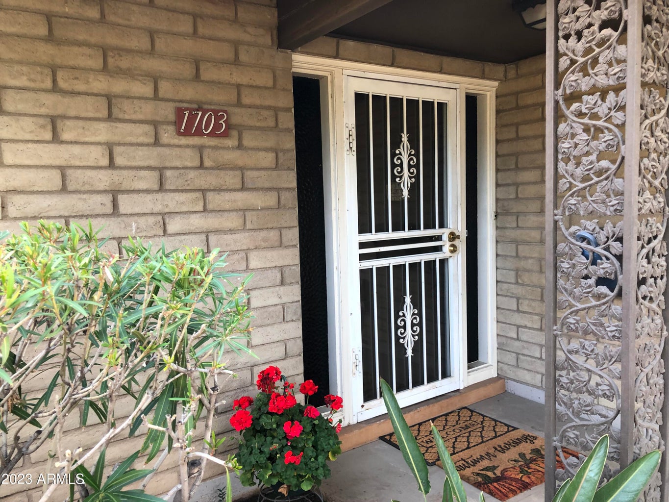 1703 S VENTURA DR Tempe, AZ 85281